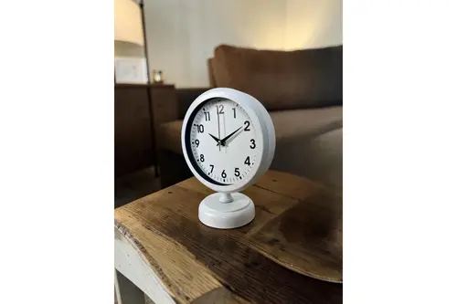 Softline Beyaz Metal Masa Saati 25X20 Cm
