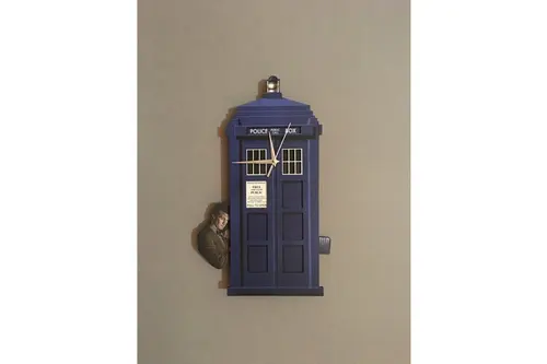 Dr.who Dekoratif Sarkaçlı Duvar Saati