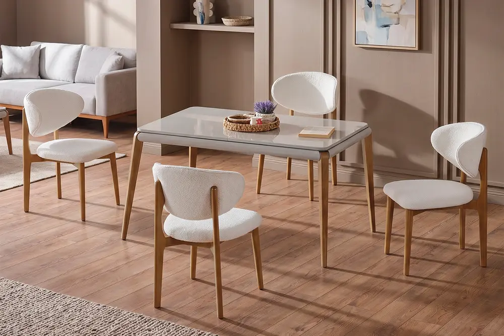 Dubai Kum Beji Masa Takımı, 4 Dubai Sandalye